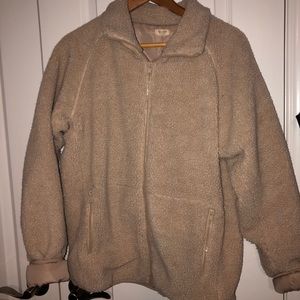 BRANDY MELVILLE SHERPA JACKET🌾